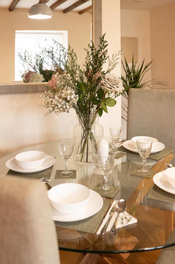 2 Bedroom Charming & Luxury Malt Cottage, Garden, Netflix, Free Parking Bourton-on-the-Water Bagian luar foto
